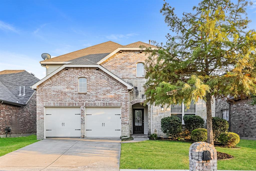 5305 Grove Cove Drive Property Photo 1