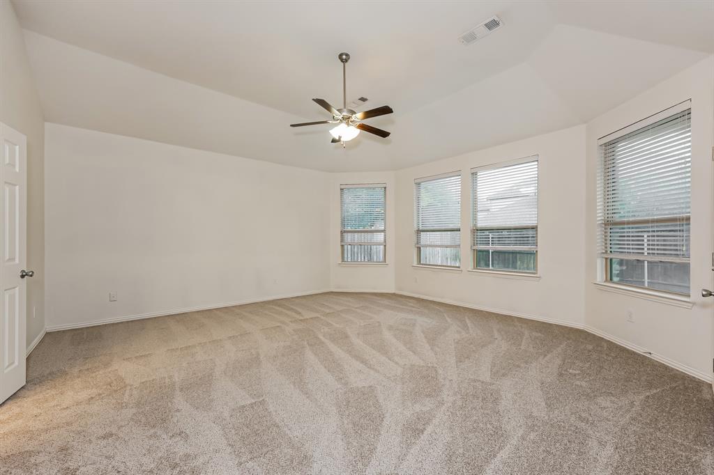 5305 Grove Cove Drive Property Photo 18