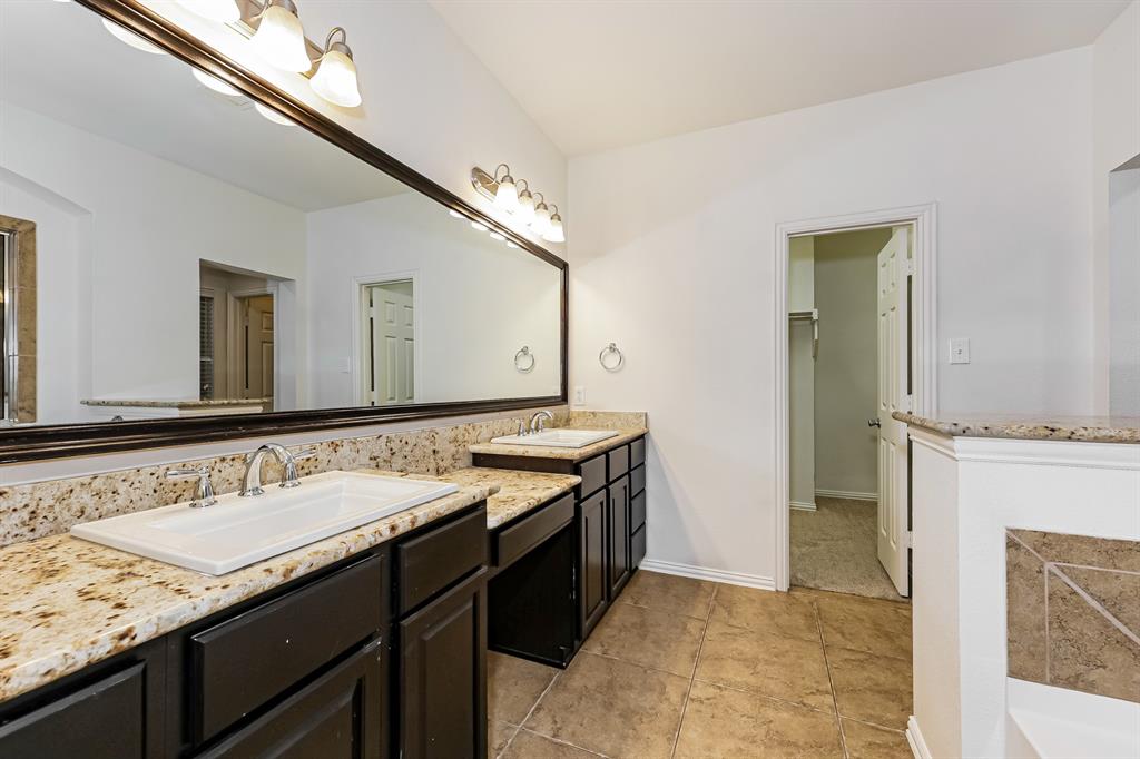 5305 Grove Cove Drive Property Photo 22