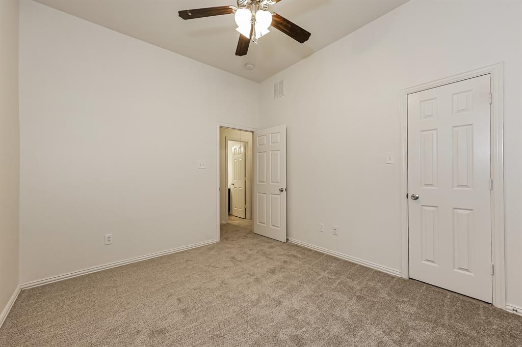 5305 Grove Cove Drive Property Photo 33