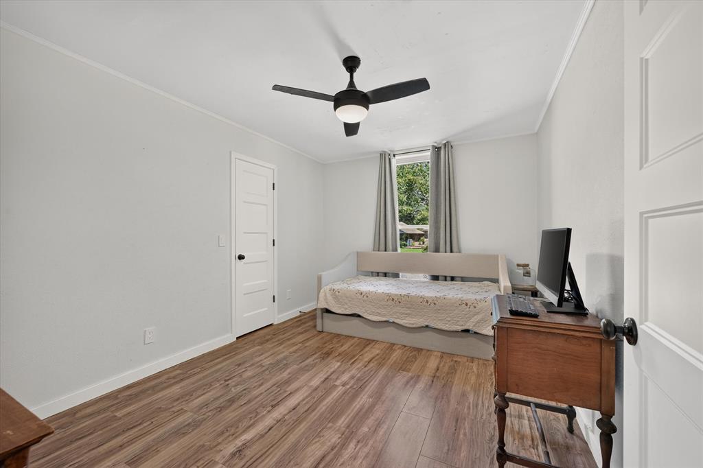 802 Green Brook Drive Property Photo 15