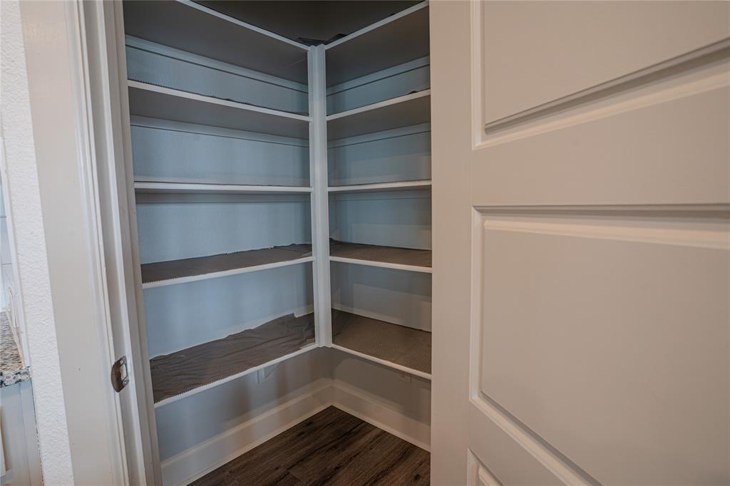 1577 Jackson Street Property Photo 6