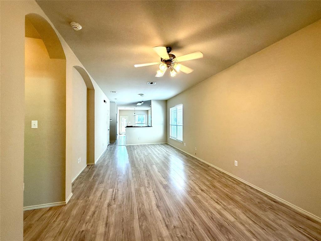 1645 Cambridge Drive Property Photo 4