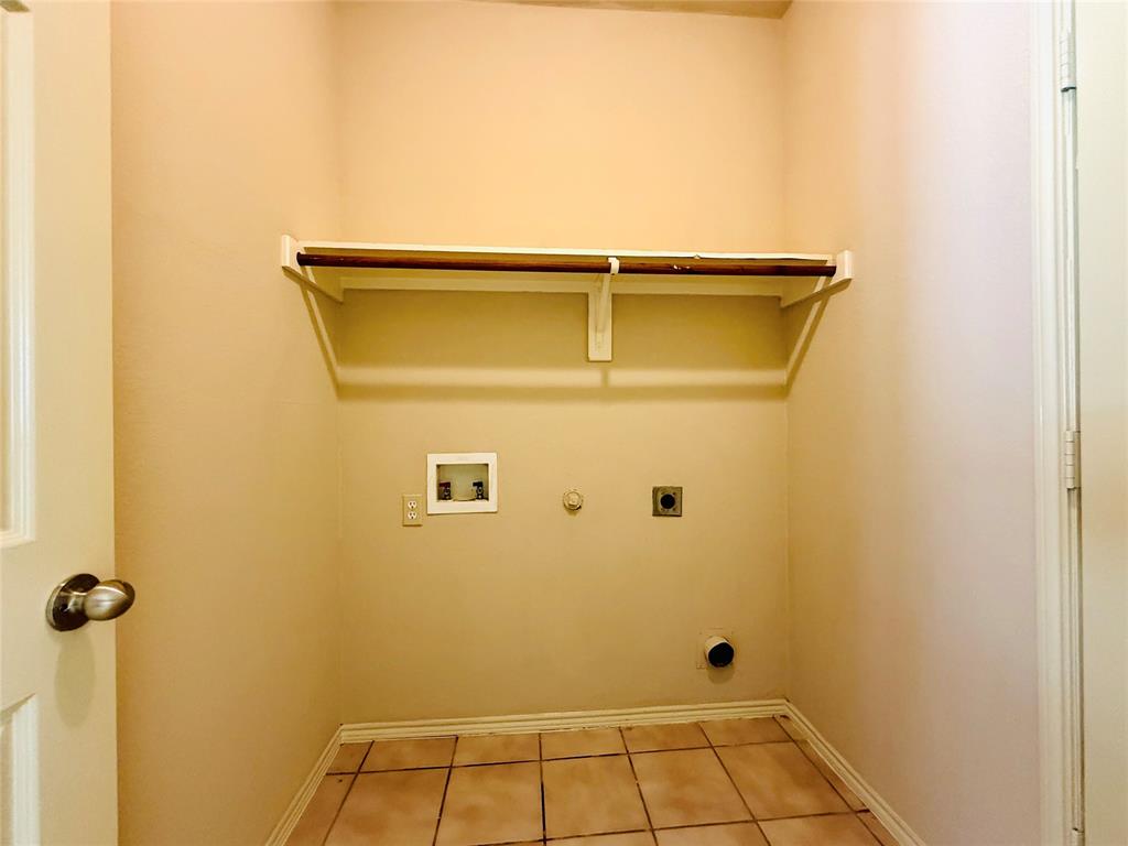 1645 Cambridge Drive Property Photo 20