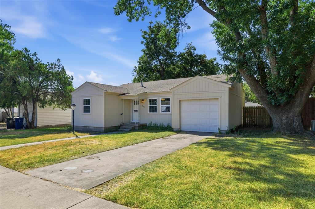 852 Lilac Drive Property Photo 1