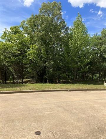 2433 Wellington Trace Property Photo 1