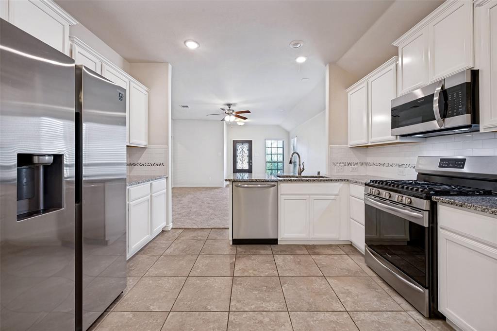 10316 Cotulla Place Property Photo 4