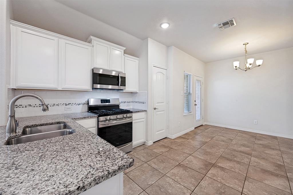 10316 Cotulla Place Property Photo 5