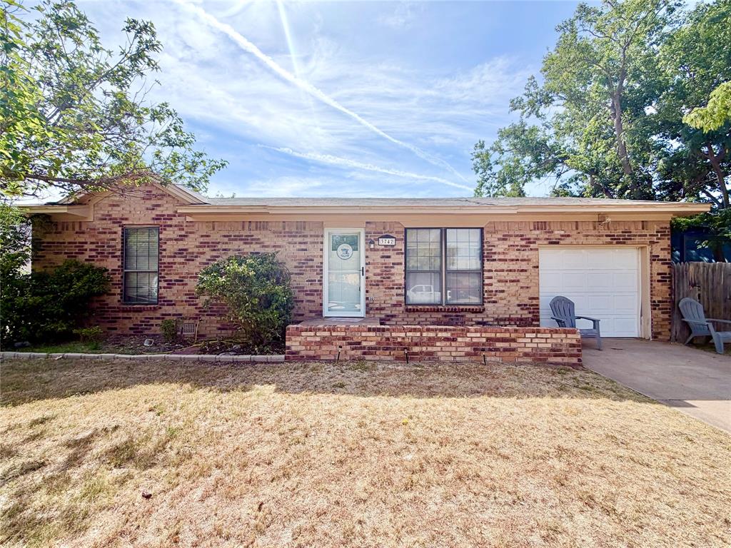 3742 Trinity Lane Property Photo 2