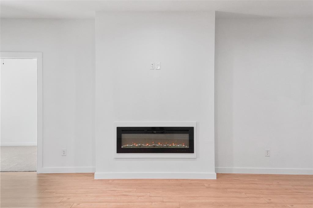 2723 Lagow Street Property Photo 10
