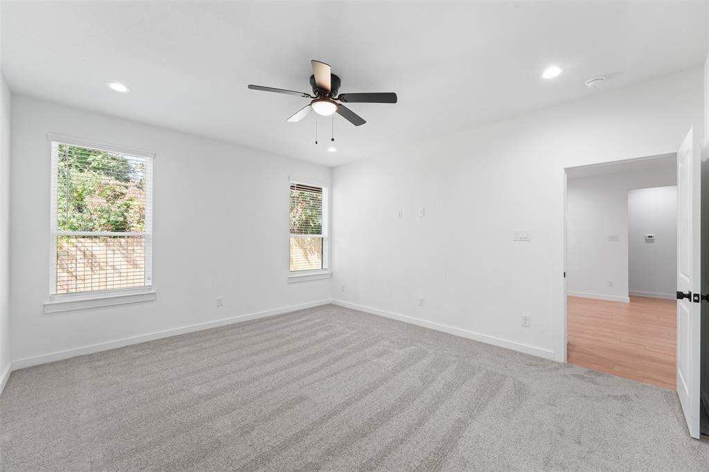2723 Lagow Street Property Photo 12