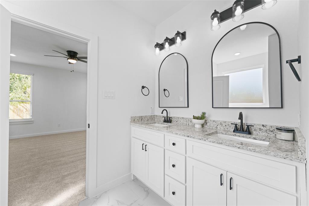 2723 Lagow Street Property Photo 19