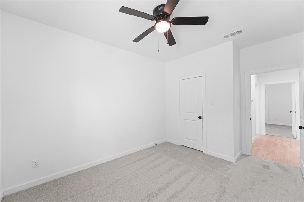 2723 Lagow Street Property Photo 23