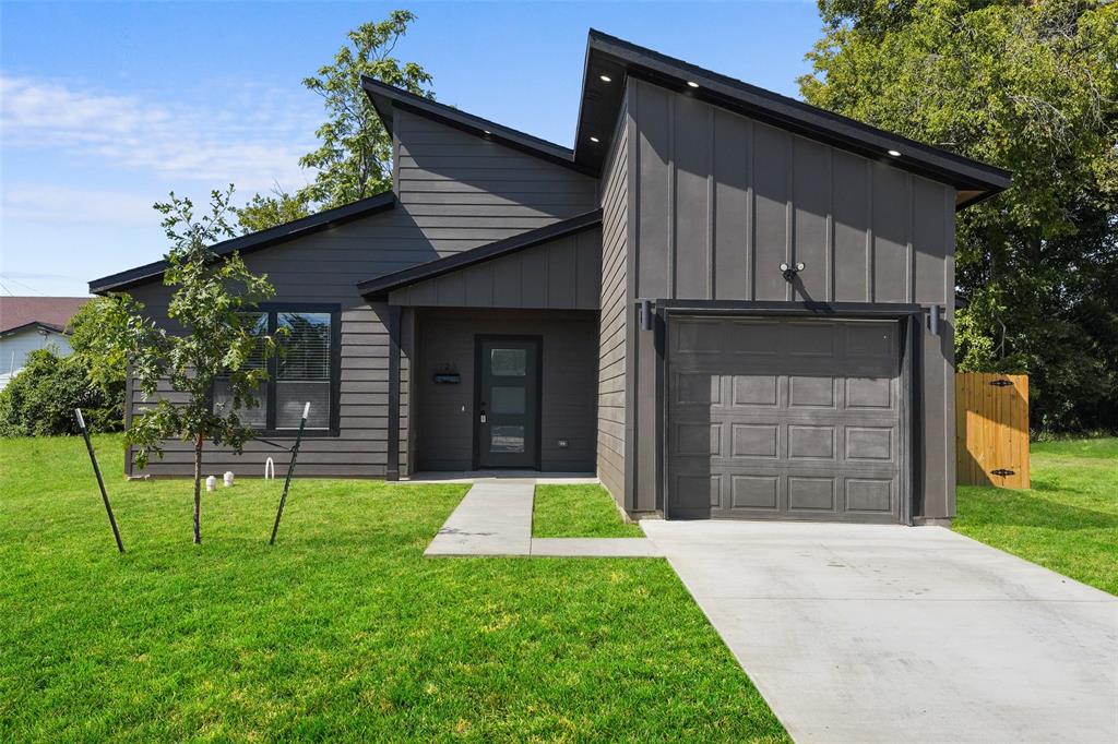 2723 Lagow Street Property Photo 29