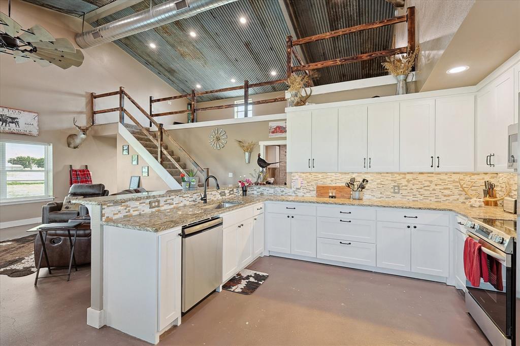 4540 Fm 2450 Property Photo 12