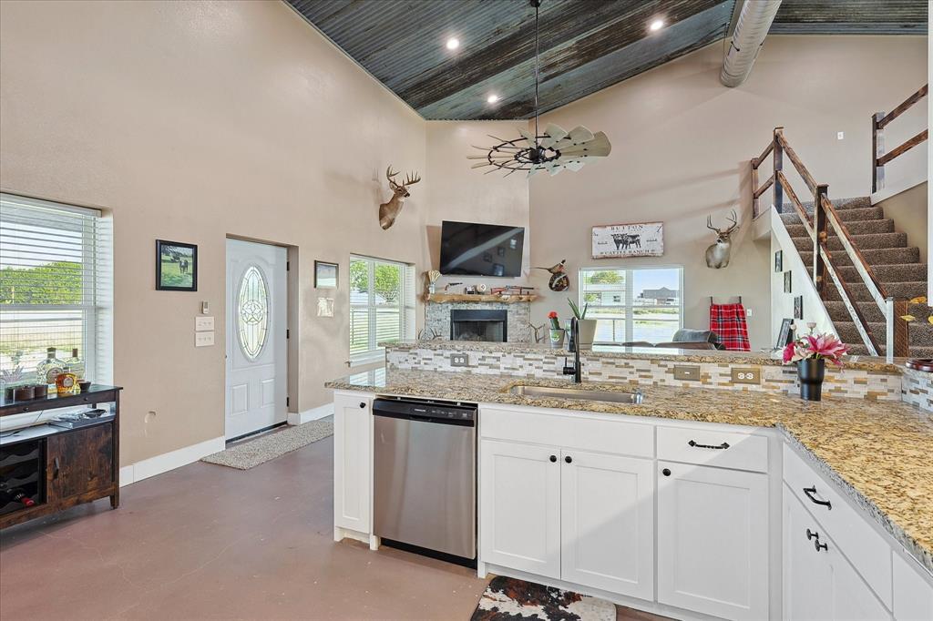 4540 Fm 2450 Property Photo 13