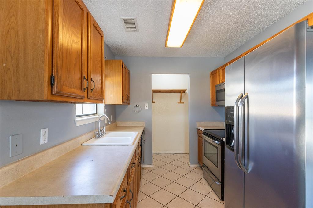 3198 Chimney Circle Property Photo 9