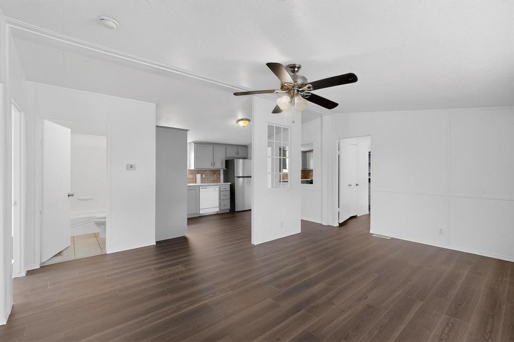6553 Private Road 2270 Property Photo 9