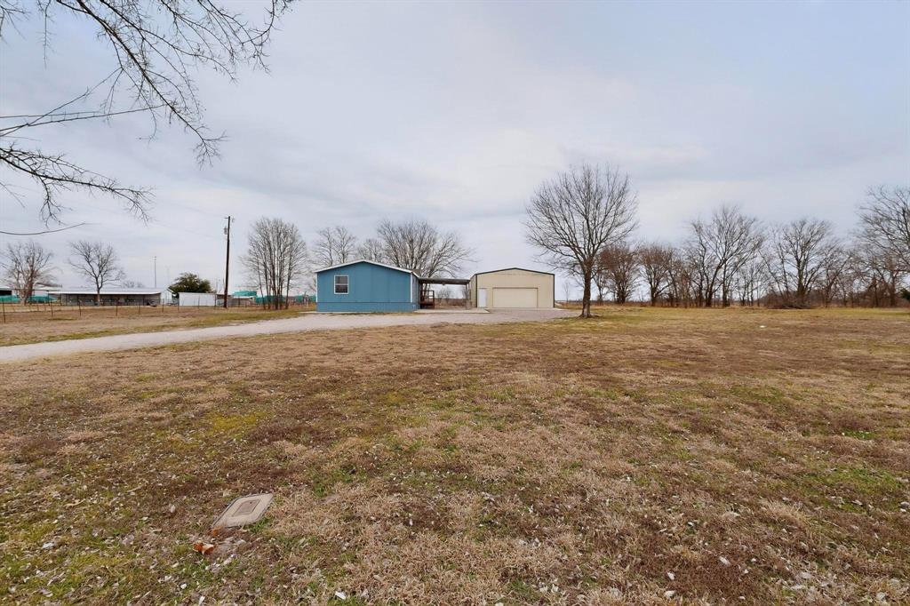6553 Private Road 2270 Property Photo 23