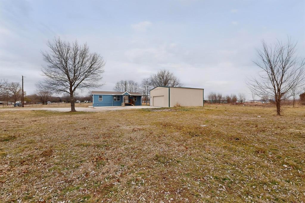 6553 Private Road 2270 Property Photo 24