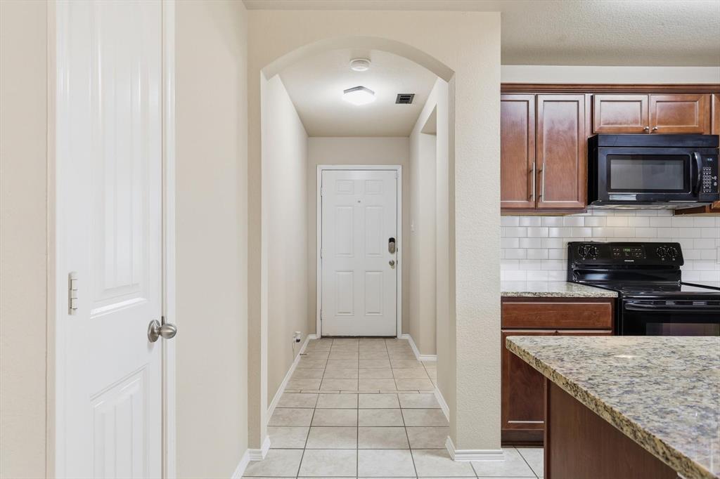 2334 Triston Street Property Photo 4