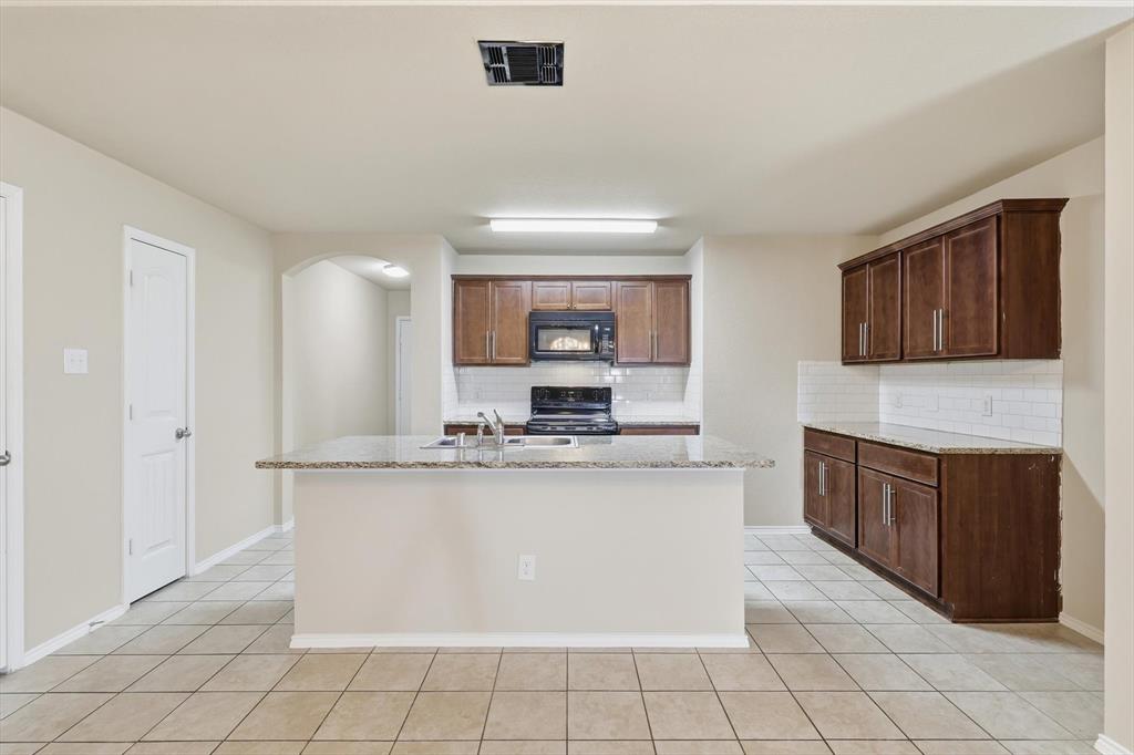 2334 Triston Street Property Photo 6