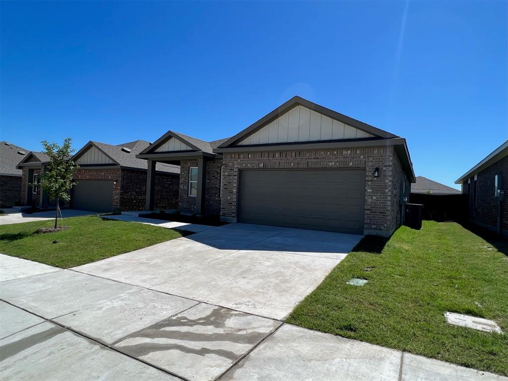 752 Richmond Drive Property Photo 1