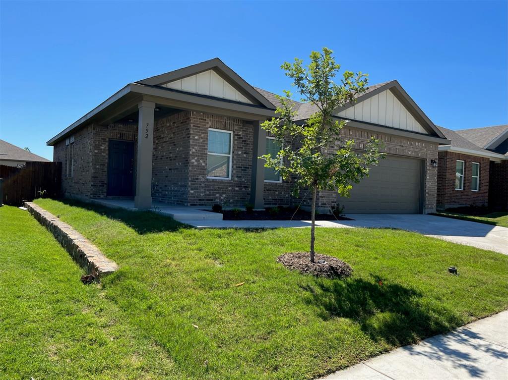 752 Richmond Drive Property Photo 2