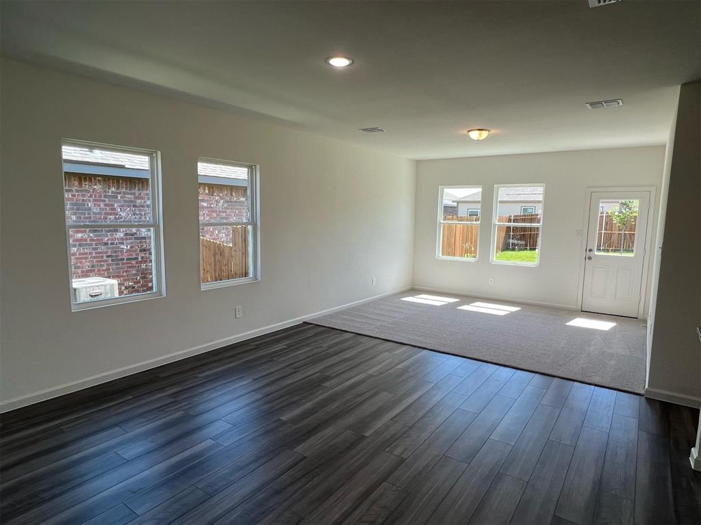 752 Richmond Drive Property Photo 5