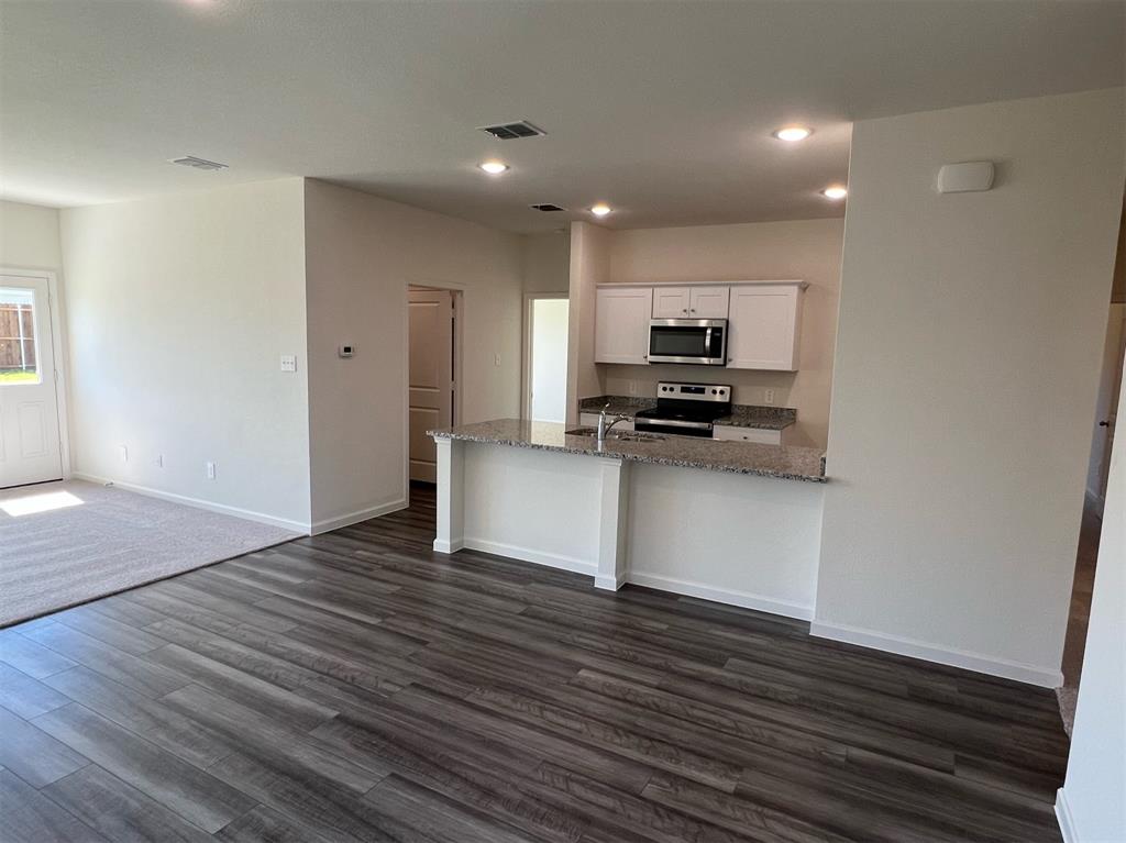 752 Richmond Drive Property Photo 10