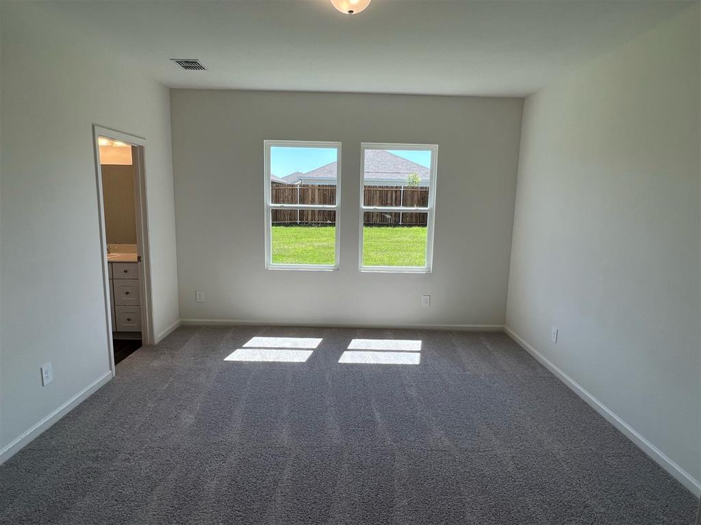 752 Richmond Drive Property Photo 14