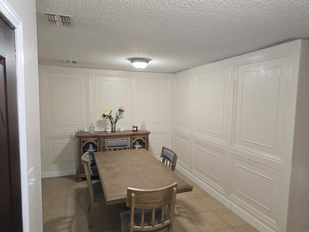 3813 Summer Hill Drive Property Photo 4