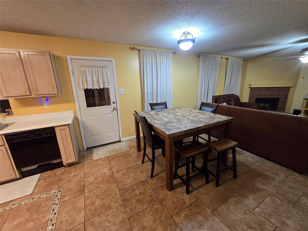 3813 Summer Hill Drive Property Photo 8