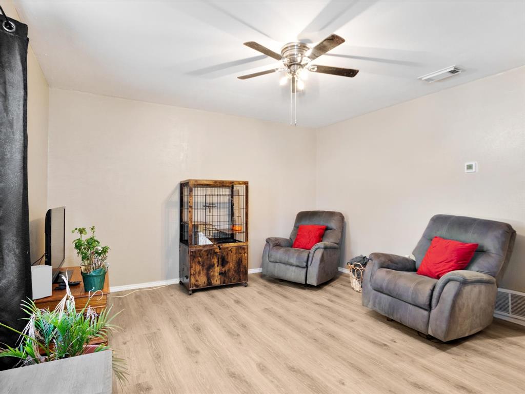3760 Stagecoach Trail Property Photo 8