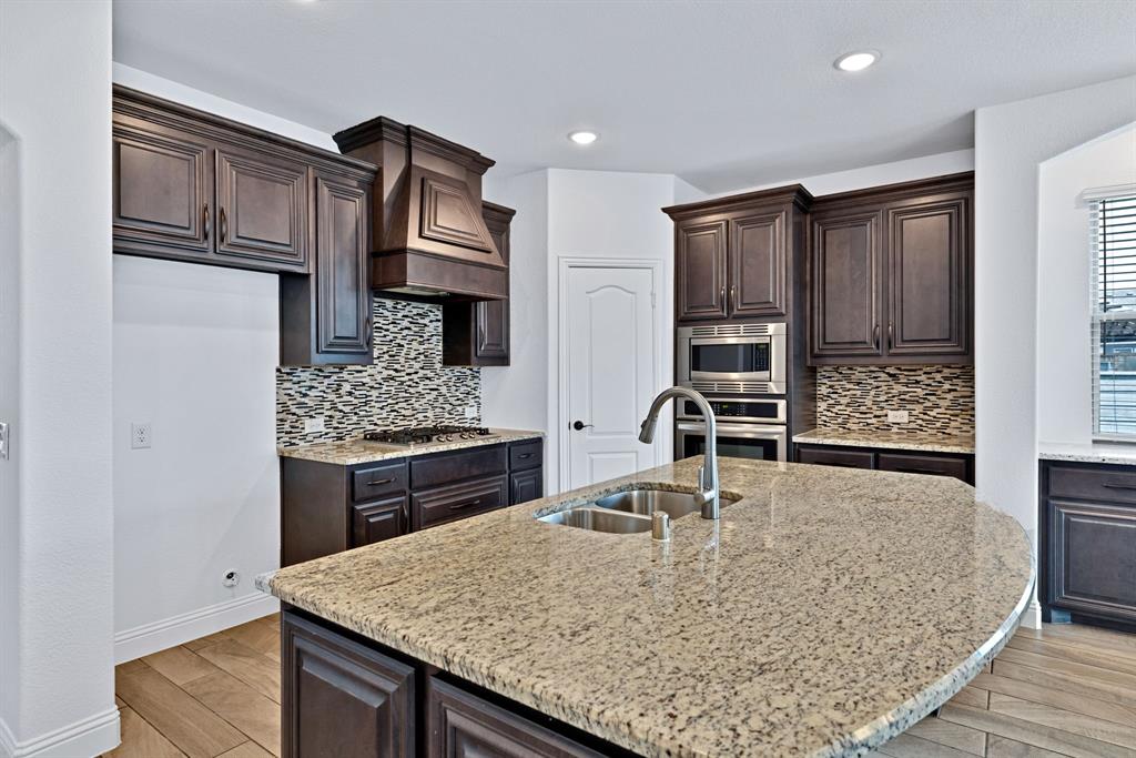 7521 Windy Meadow Drive Property Photo 10