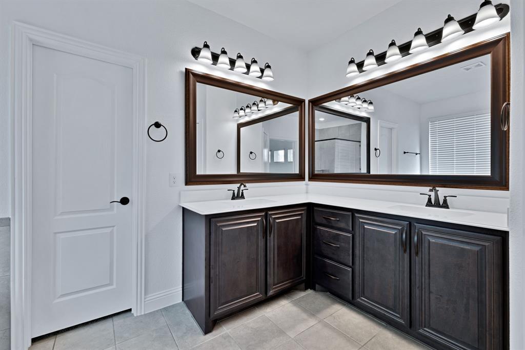 7521 Windy Meadow Drive Property Photo 15