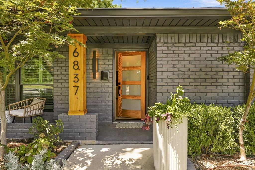 6837 Arboreal Drive Property Photo 1
