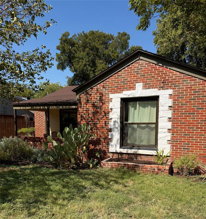 1427 Arizona Avenue Property Photo 1