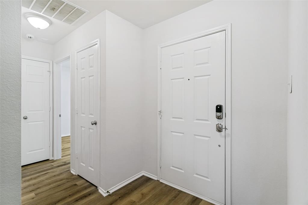 8345 Riversprings Drive Property Photo 4