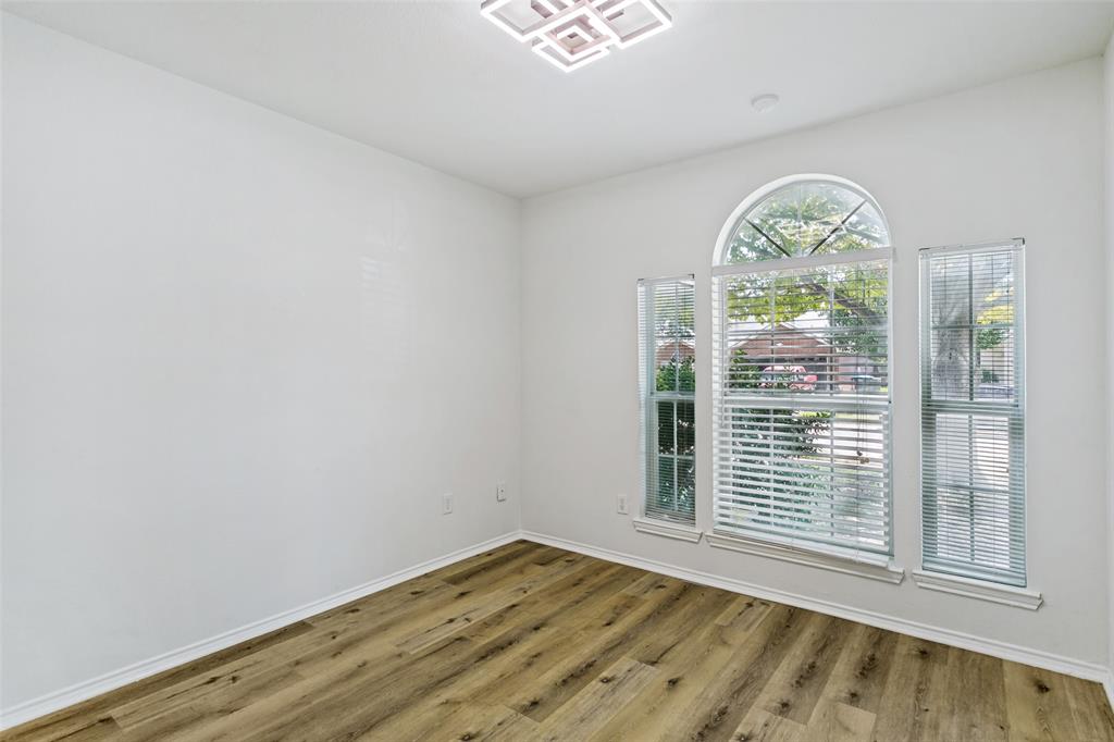 8345 Riversprings Drive Property Photo 5