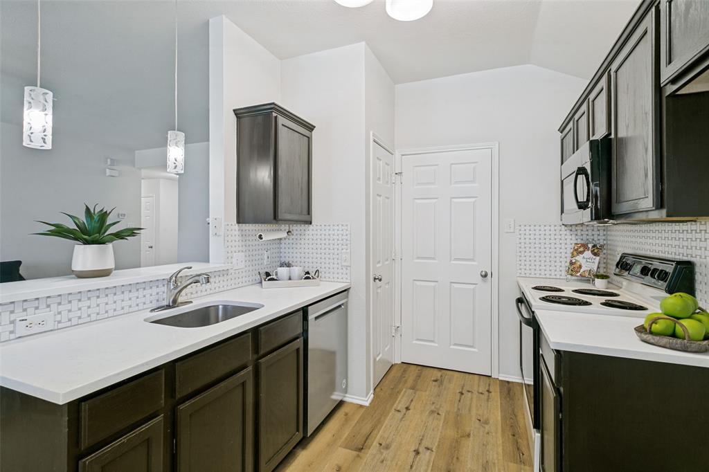 8345 Riversprings Drive Property Photo 13