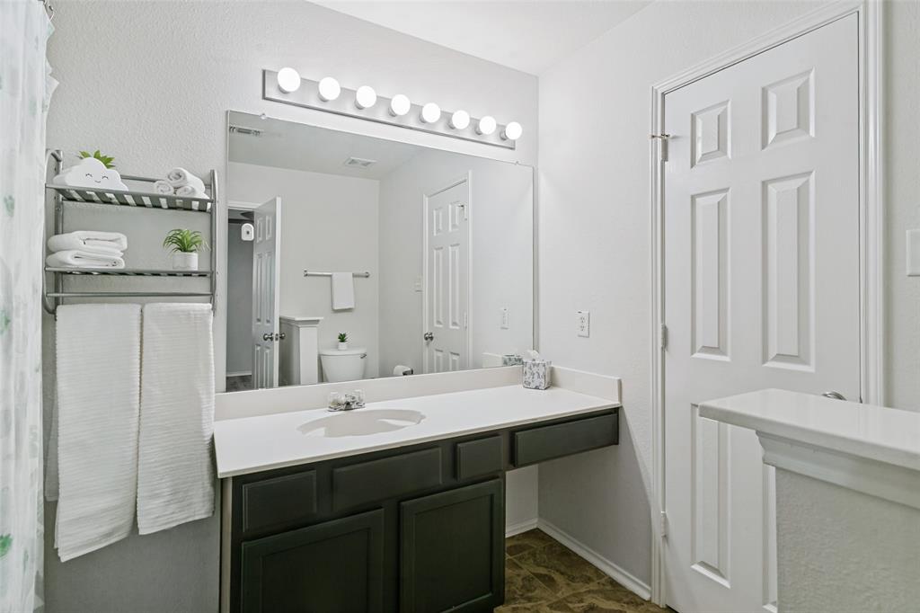 8345 Riversprings Drive Property Photo 18