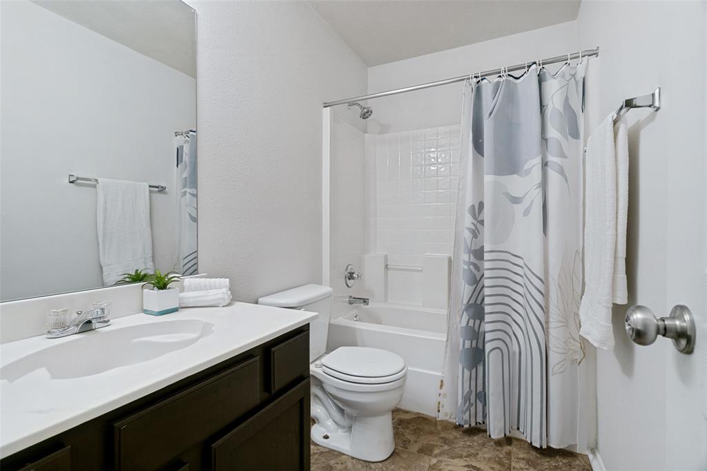 8345 Riversprings Drive Property Photo 21