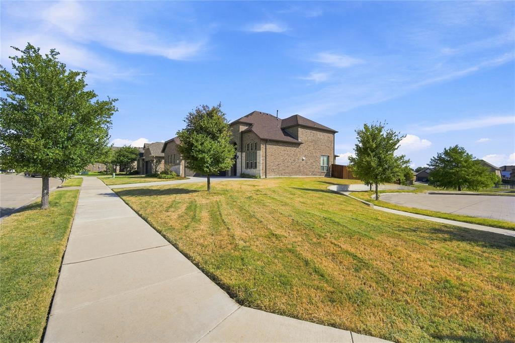 8121 Loretta Day Drive Property Photo 6