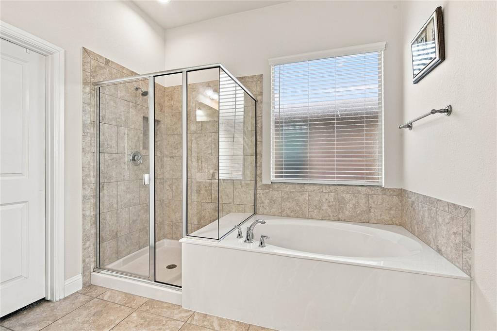 8121 Loretta Day Drive Property Photo 20