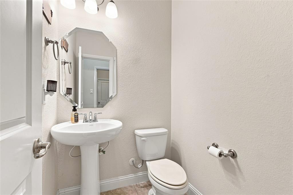 8121 Loretta Day Drive Property Photo 32