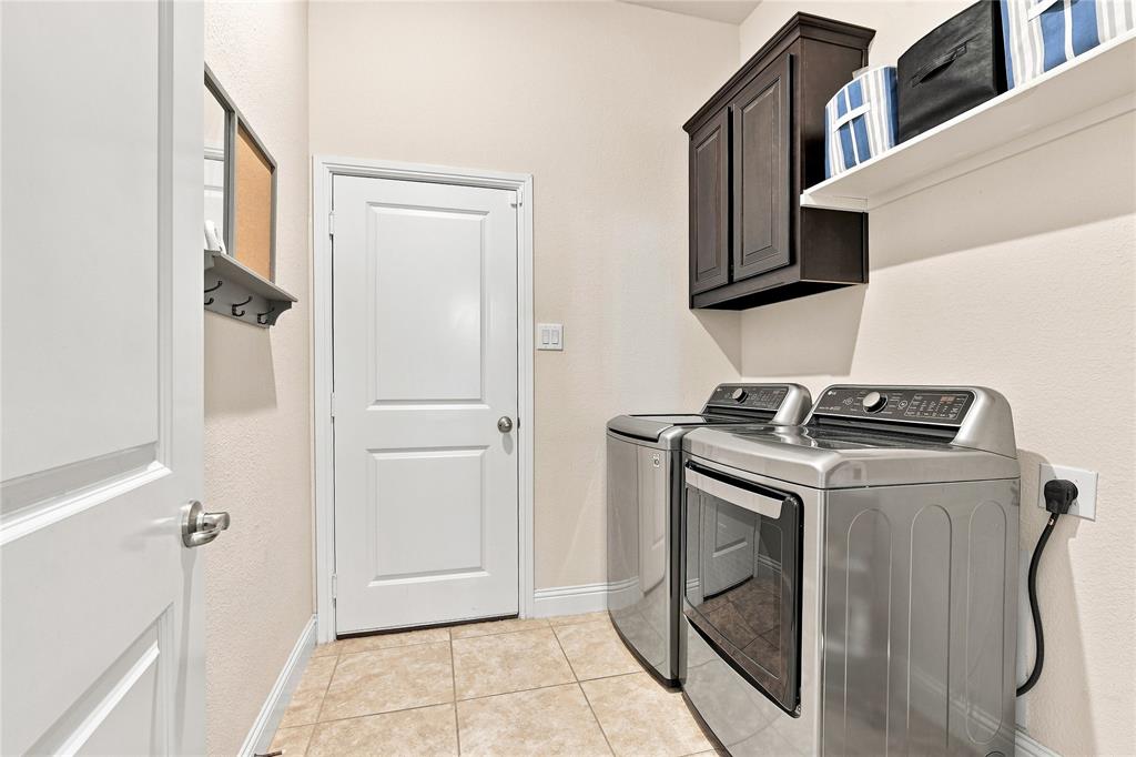 8121 Loretta Day Drive Property Photo 33