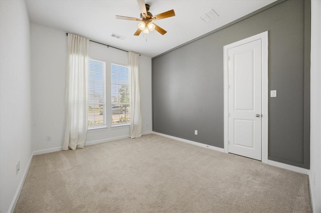 1815 Navarre Way Property Photo 6