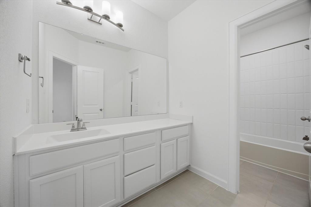 1815 Navarre Way Property Photo 28
