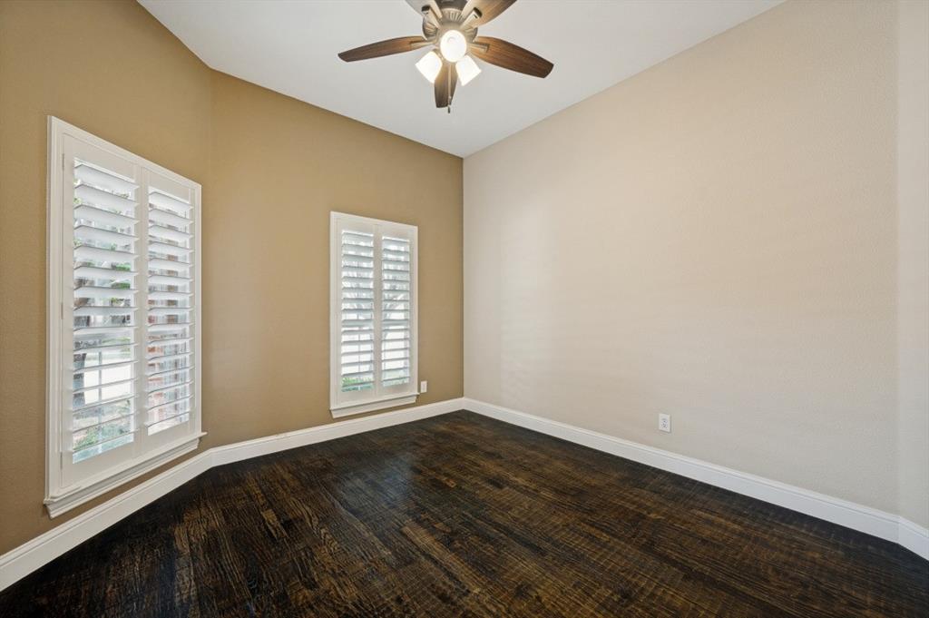 850 Woodview Drive Property Photo 5